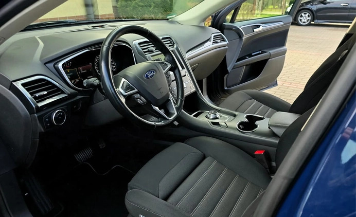 Ford Mondeo cena 68900 przebieg: 183400, rok produkcji 2020 z Iława małe 704